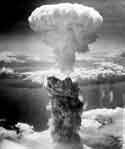 Nagasaki bomb cloud